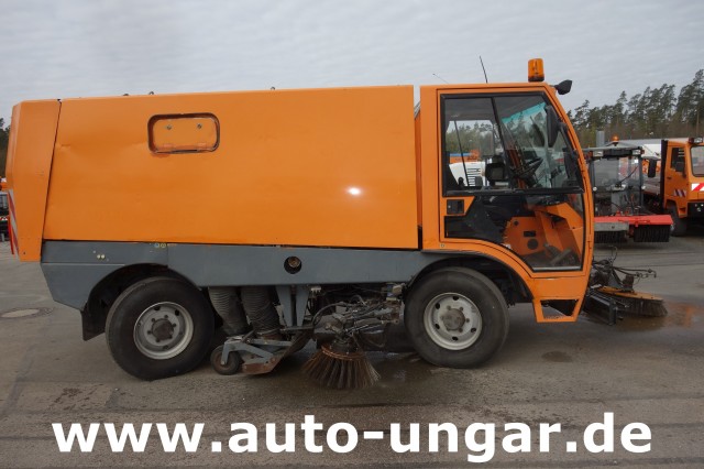Aebi - Schmidt MFH 5000 Kehrmaschine 4-Rad Lenkung Wildkrautbesen