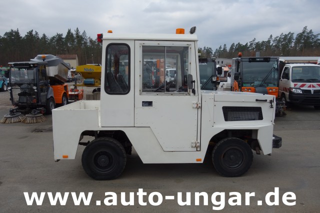 Rofan - ZD44F Jenbacher Pushback  Pull - Tractor GSE Gepäckschlepper Industrieschlepper