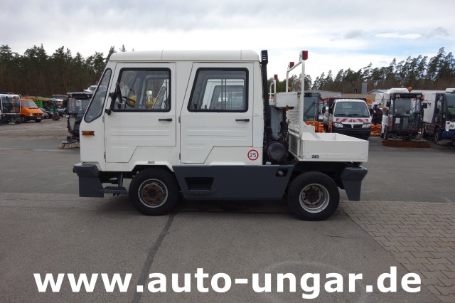 Multicar - M26 Champion Flugzeugschlepper Doka GSE Airport Push Back Industrieschlepper