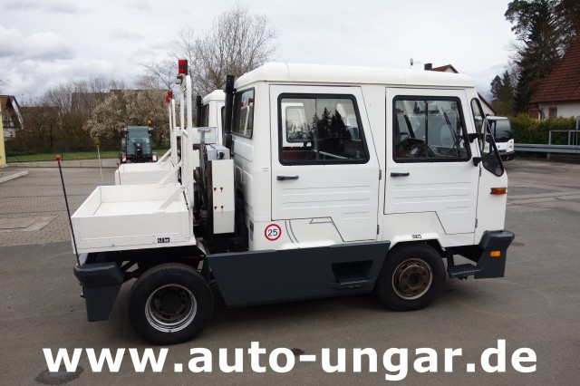 Multicar - M26 Champion Flugzeugschlepper Doka GSE Airport Push Back Industrieschlepper