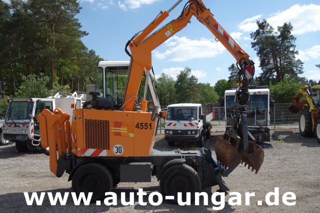 Boki - 4551 Kiefer Friedhofsbagger Bagger EZ 2013 Teleskoparm 4x4x4