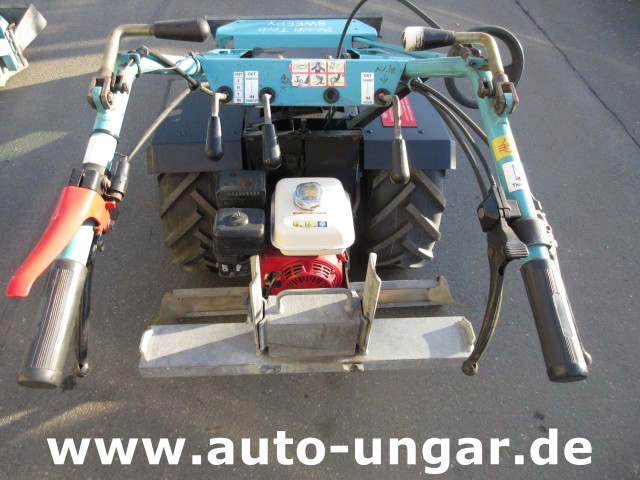 Kässbohrer - Beachtech Sweepy walk-behind Beachcleaner Strandreiniger Cribleuse de Plage