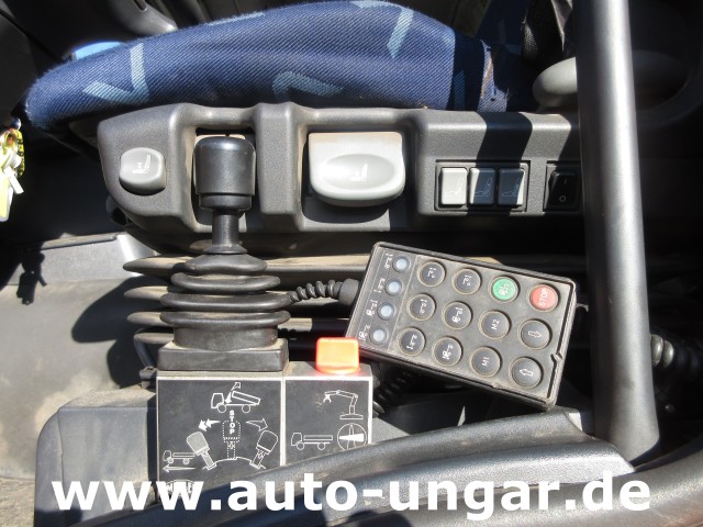 Iveco - Trakker 360 Kipper Allrad 4x4 Kran Palfinger PK 9002 Kommunalhydraulik Winterdienst Euro 5