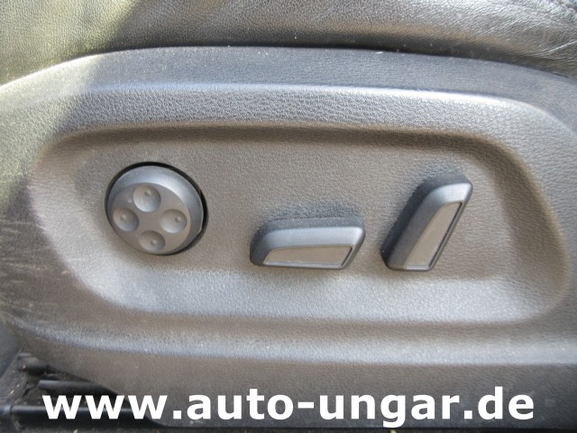 Audi - Q5 3.2 FSI Alcantara Panorama-Dach AHK Navi 270PS