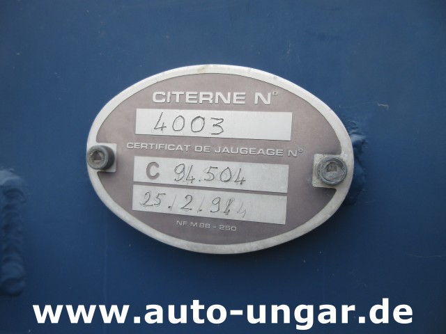 Renault - B110 Titan Aviation AVGas Refueller Jet Tanker 2000l Aviteilleur GSE