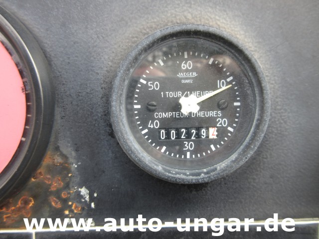 Renault - B110 Titan Aviation AVGas Refueller Jet Tanker 2000l Aviteilleur GSE