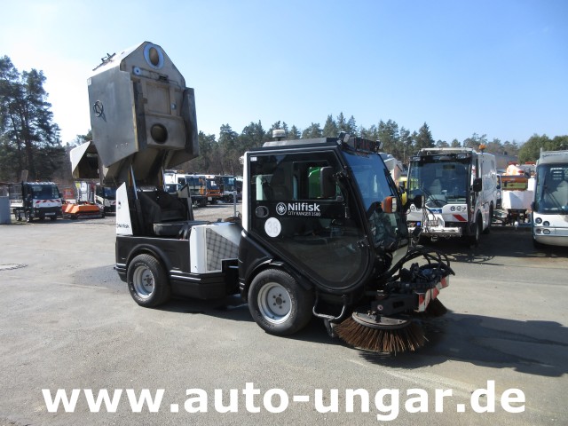 Nilfisk - CR3500 CityRanger Schmidt Flexigo Multigo 4x4 Kehrmaschine Geräteträger