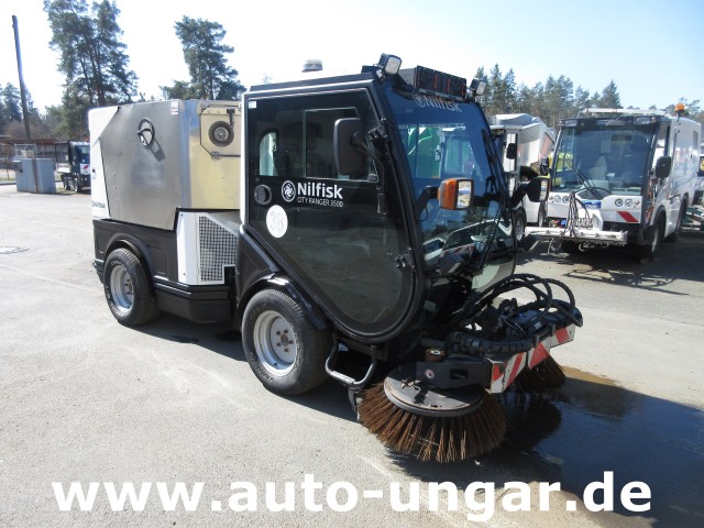 Nilfisk - CR3500 CityRanger Schmidt Flexigo Multigo 4x4 Kehrmaschine Geräteträger
