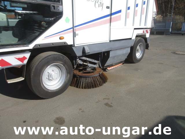 Dulevo - 5000 City Hochentleerung Handsaugschlauch  Frontbesen 4x4x4