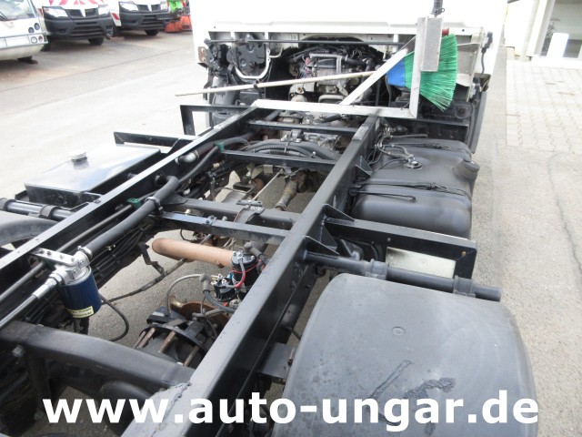 Renault - Maxity 130 Müllwagen 3.500kg Lifter Presse Kipper Provence Benne Medium