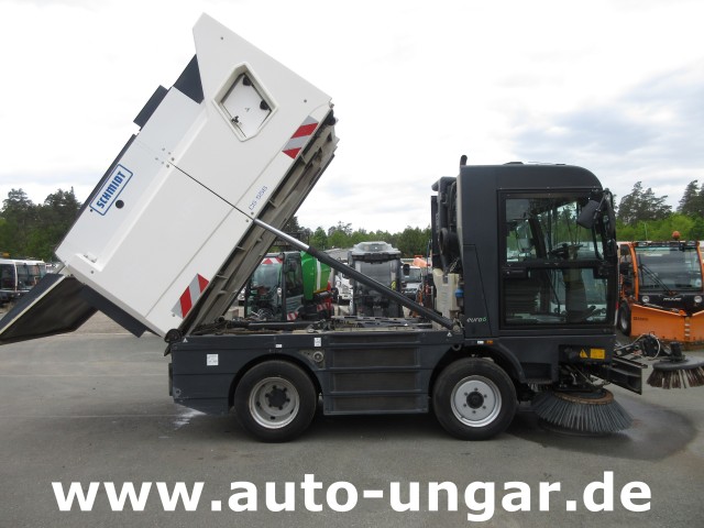 Schmidt - Cleango 500 CS556 Euro 6 mit Wildkrautbesen Kehrmaschine aus 1. Hand
