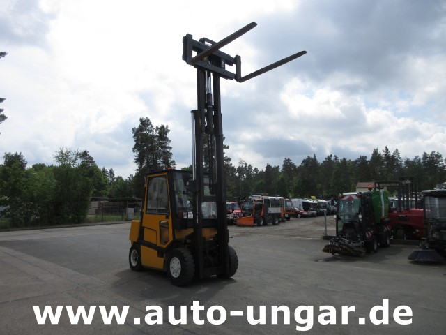 Jungheinrich - DFG 40 Diesel Gabelstapler 4.000kg Freihub Steinbock Yale Still Boss