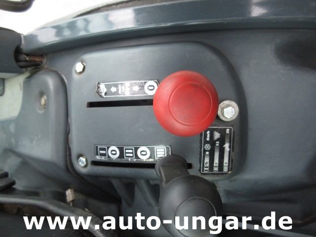 Hako - Hakotrac 2650 DA Winterdienst Schneepflug & Streuer 4x4 Zapfwelle Hydraulik