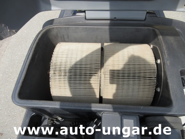 Kärcher - KM 100/100 RBP Pack 1.280-112.0 elektrische Parkplatzkehrmaschine Hallenkehrmaschine Elektro