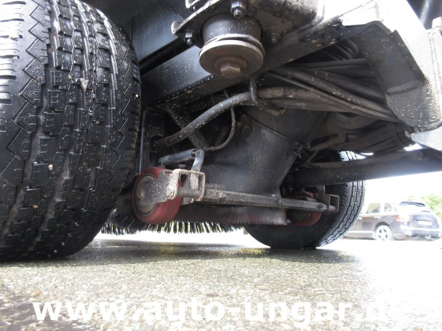 Kärcher - MC 50 Advanced MIC 50 Professional Kleinkehrmaschine 4x4 Geräteträger