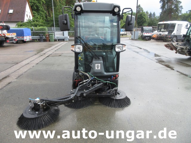 Kärcher - MC 50 Advanced MIC 50 Professional Kleinkehrmaschine 4x4 Geräteträger