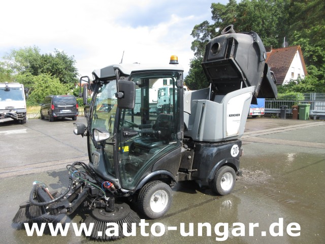 Kärcher - MC 50 Advanced MIC 50 Professional Kleinkehrmaschine 4x4 Geräteträger
