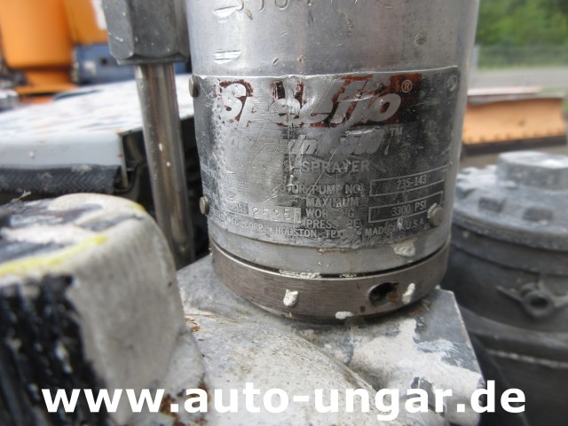 Graco - Zebra 5 Airless Traceuse Markiermaschine Roadmarking Machine mit Trailer Hofmann