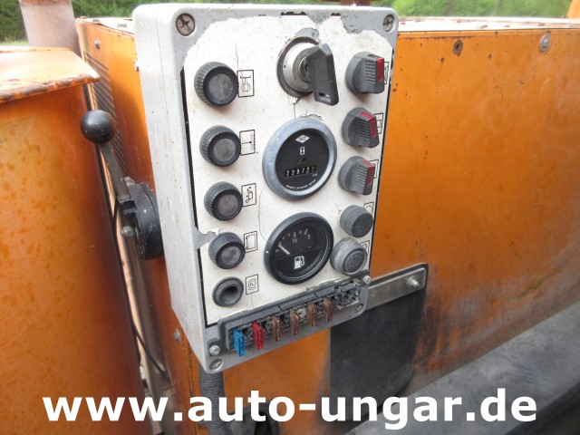Hofmann - H75 - 1000 Thermoplastic Roadmarking Machine Truck Mounted Hot Paint