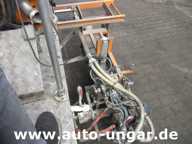 Hofmann - H75 - 1000 Thermoplastic Roadmarking Machine Truck Mounted Hot Paint