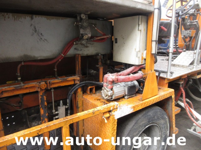 Hofmann - H75 - 1000 Thermoplastic Roadmarking Machine Truck Mounted Hot Paint