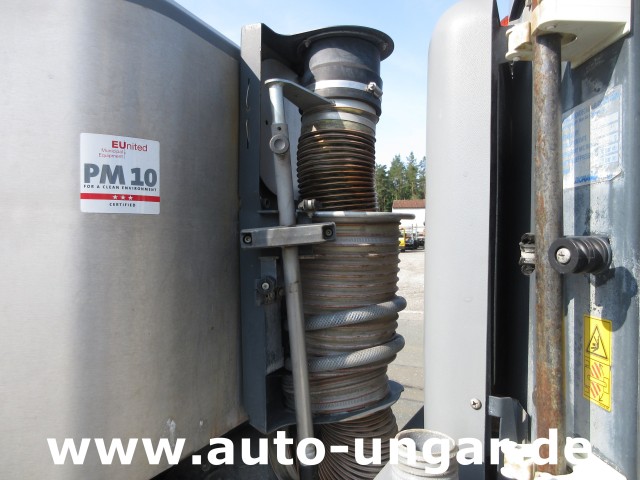 Hako - Citymaster CM 1600 4x4 Kehrmaschine mit Kärcher am Heck