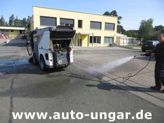 Hako - Citymaster CM 1600 4x4 Kehrmaschine mit Kärcher am Heck