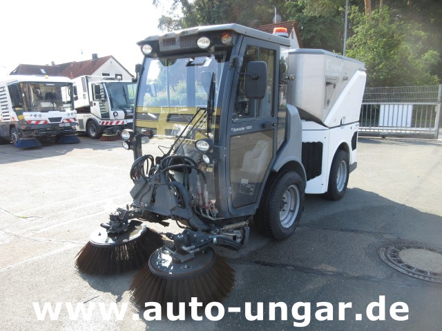 Hako - Citymaster CM 1600 4x4 Kehrmaschine mit Kärcher am Heck
