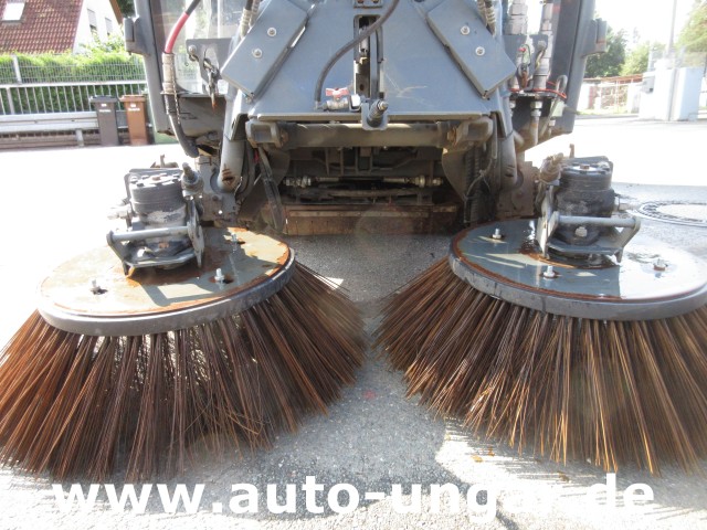 Hako - Citymaster CM 1600 4x4 Kehrmaschine mit Kärcher am Heck