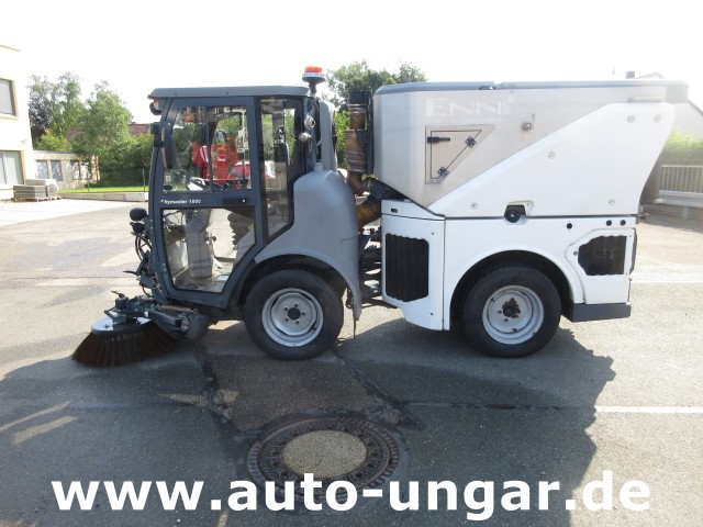 Hako - Citymaster CM 1600 4x4 Kehrmaschine mit Kärcher am Heck