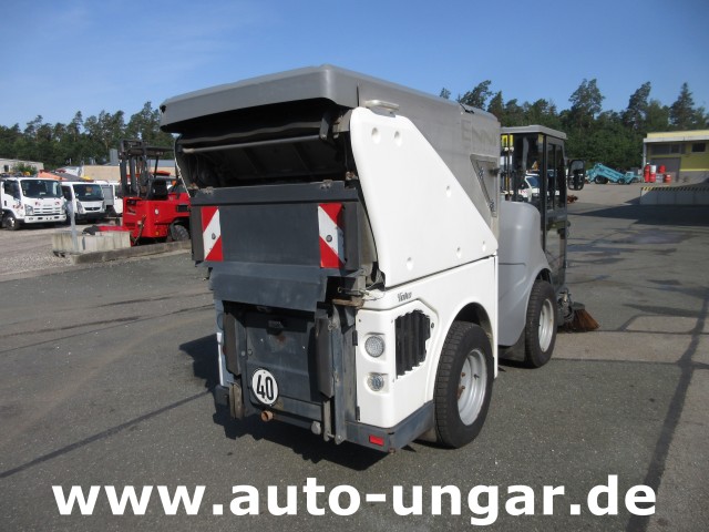 Hako - Citymaster CM 1600 4x4 Kehrmaschine mit Kärcher am Heck
