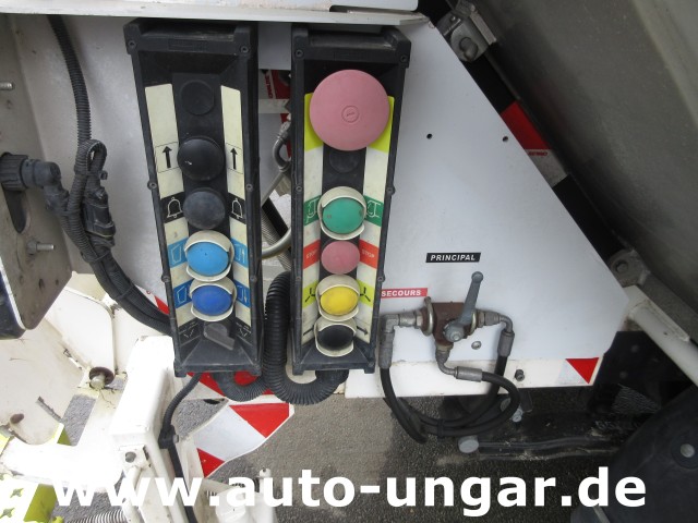 Nissan - Cabstar Faun City - Provence Benne Müllwagen Lifter Presse Kipper 3.500kg