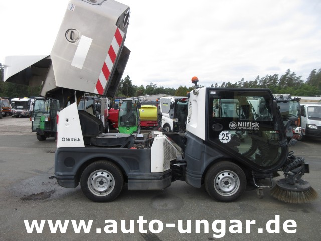 Nilfisk - CR3500 CityRanger Schmidt Flexigo Multigo 4x4 Kehrmaschine Geräteträger