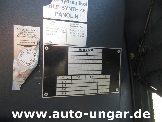 Hako - CM 1600 Kehrmaschine 4x4 Baujahr 2018 3 Besen MOTORSCHADEN