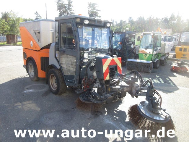 Hako - CM 1600 Kehrmaschine 4x4 Baujahr 2018 3 Besen MOTORSCHADEN