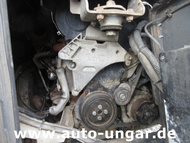 Hako - CM 1600 Kehrmaschine 4x4 Baujahr 2018 3 Besen MOTORSCHADEN