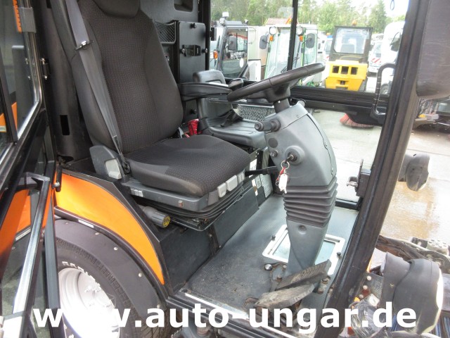Boschung - S2 Küpper-Weisser Kehrmaschine Urban Sweeper 2m³ Knicklenkung 40km/h