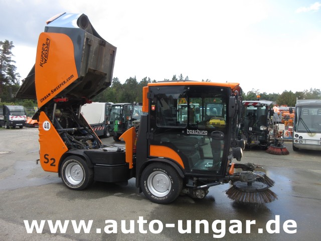 Boschung - S2 Küpper-Weisser Kehrmaschine Urban Sweeper 2m³ Knicklenkung 40km/h