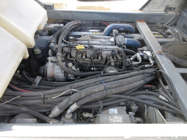 Boschung - S3 Kehrmaschine urban sweeper Wildkrautbesen Allradlenkung