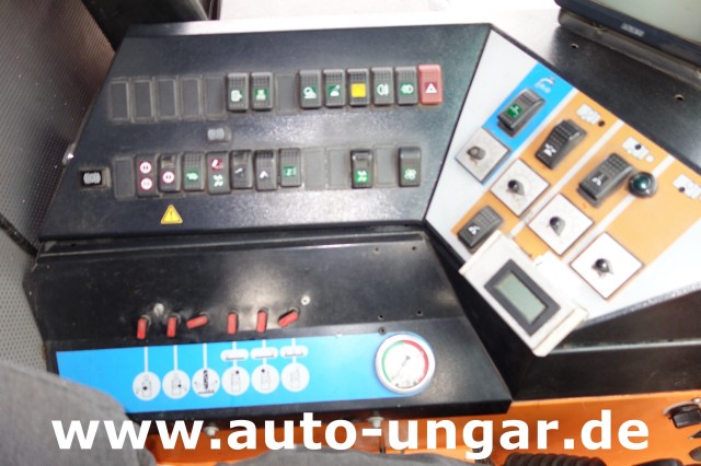 Aebi - MFH 5000 Kehrmaschine Baujahr 2004 4-Rad Lenkung Wildkrautbesen