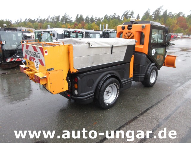 Nilfisk - CR3500 CityRanger Multicar Winterdienst Schneepflug und Streuer 4x4