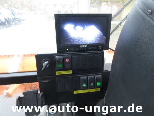 Nilfisk - CR3500 CityRanger Multicar Winterdienst Schneepflug und Streuer 4x4