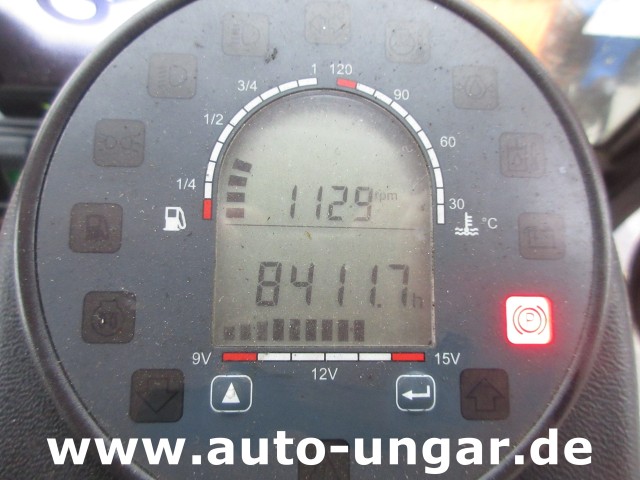 Nilfisk - CR3500 CityRanger Multicar Winterdienst Schneepflug und Streuer 4x4