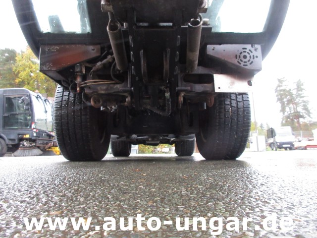 Nilfisk - CR3500 CityRanger Multicar Winterdienst Schneepflug und Streuer 4x4