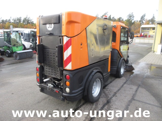 Nilfisk - CR3500 Geräteträger Kommunalfahrzeug 4x4 Kehrmaschine Schmidt Flexigo