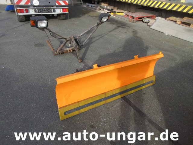 Pfau - Schneepflug 160cm Piaggio mit Fahrzeugträger