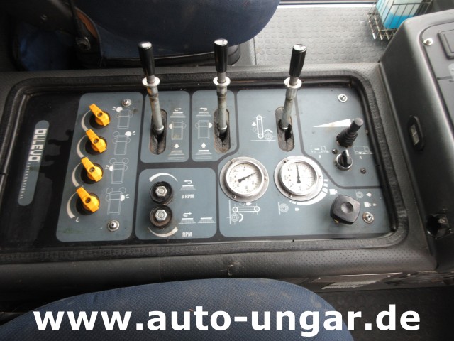 Dulevo - 5000 Evolution mit Frontbesen 4-Rad-Lenkung Hochentleerung Handsaugschlauch