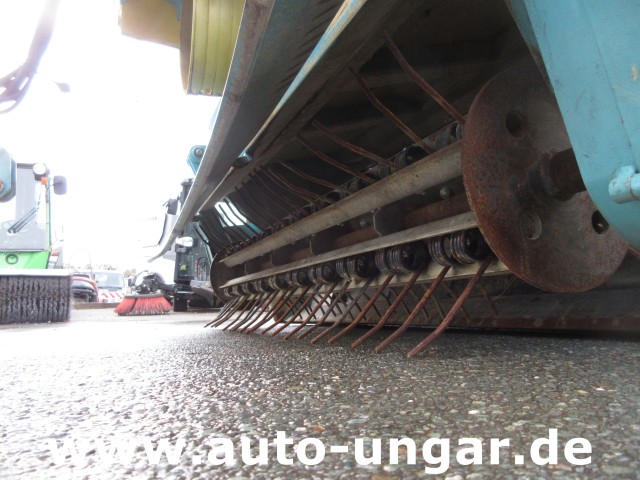 Kässbohrer - BeachTech STR 2000 Cribleuse de Plage  BeachCleaner Strandreiniger عمال تنظيف الشاطئ