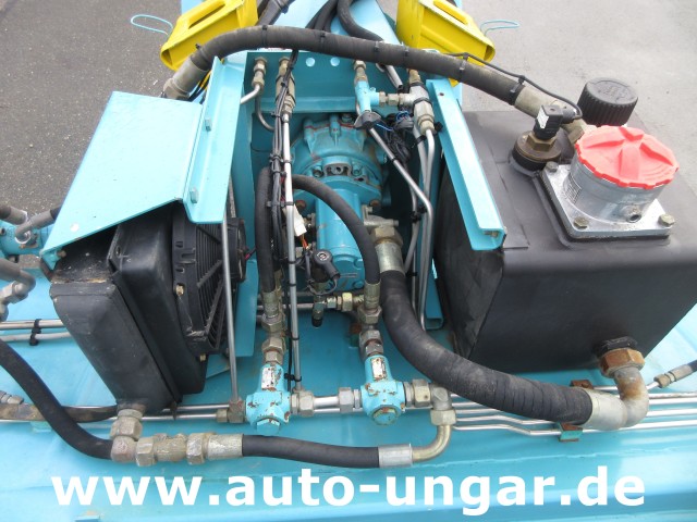 Kässbohrer - BeachTech STR 2000 Cribleuse de Plage  BeachCleaner Strandreiniger عمال تنظيف الشاطئ