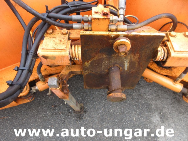 Flötzinger - DKV Vario - Schneepflug 230cm - 260cm Winterdienst